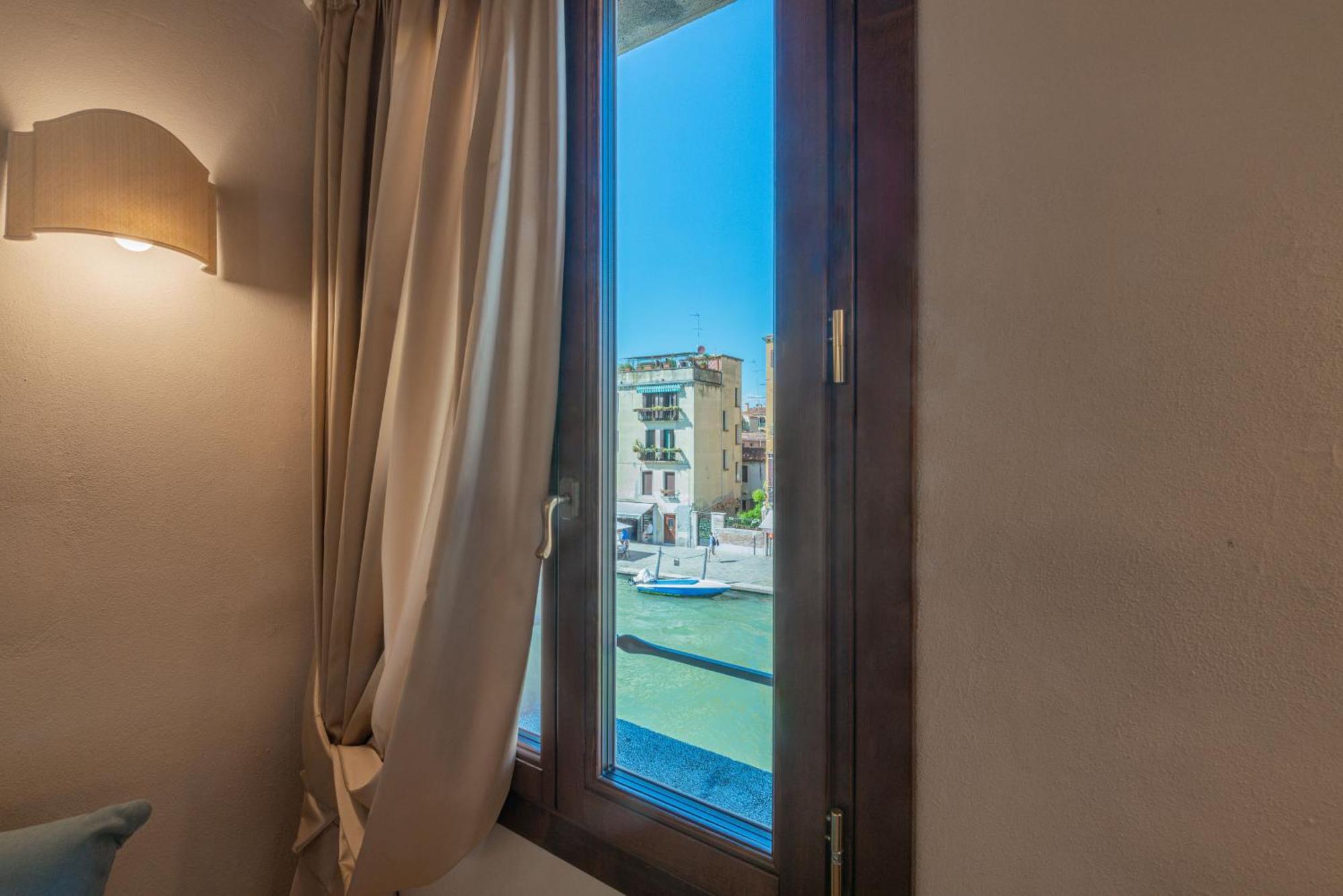 Casa Virginia Direct At The Canal Cannaregio With Own Roof Terrace 威尼斯 外观 照片